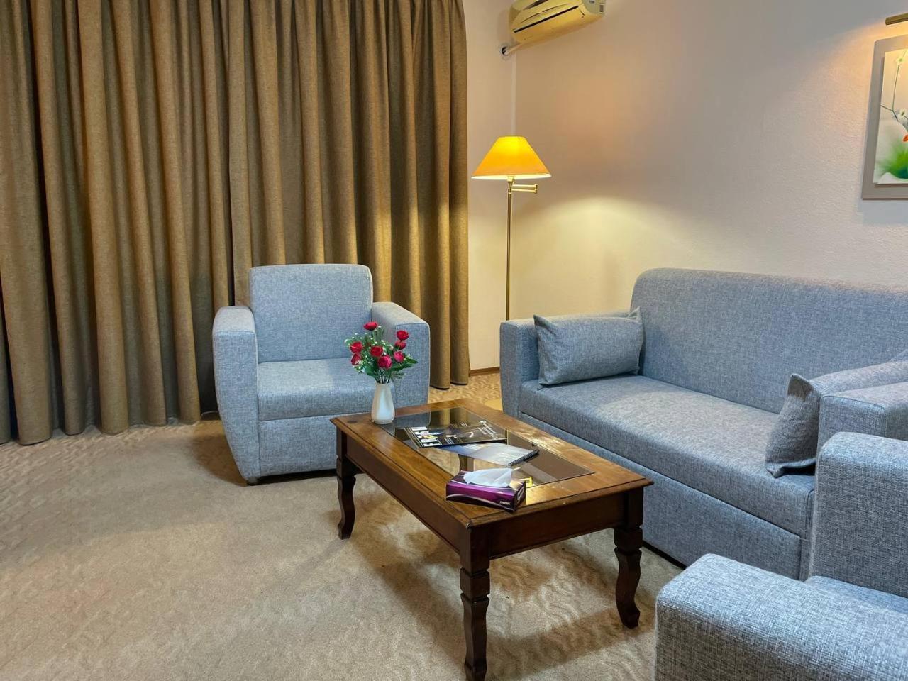 Tengri Hotel Atiraw Buitenkant foto