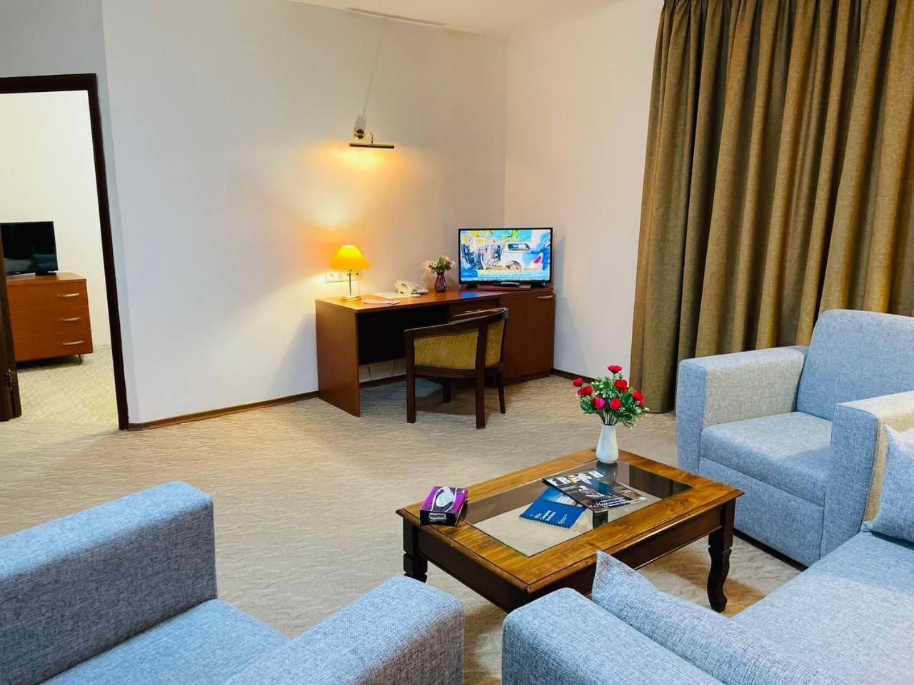 Tengri Hotel Atiraw Buitenkant foto
