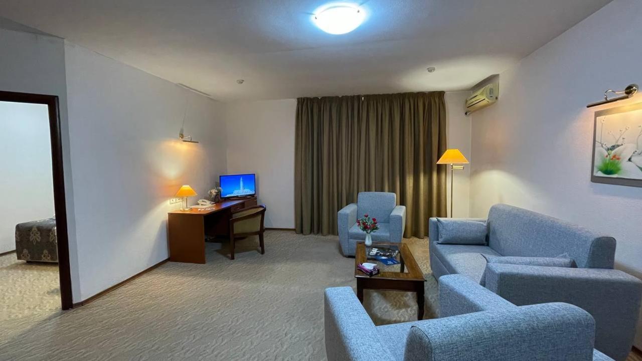 Tengri Hotel Atiraw Buitenkant foto