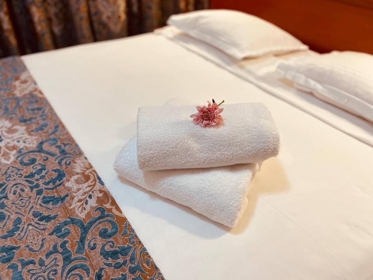 Tengri Hotel Atiraw Buitenkant foto